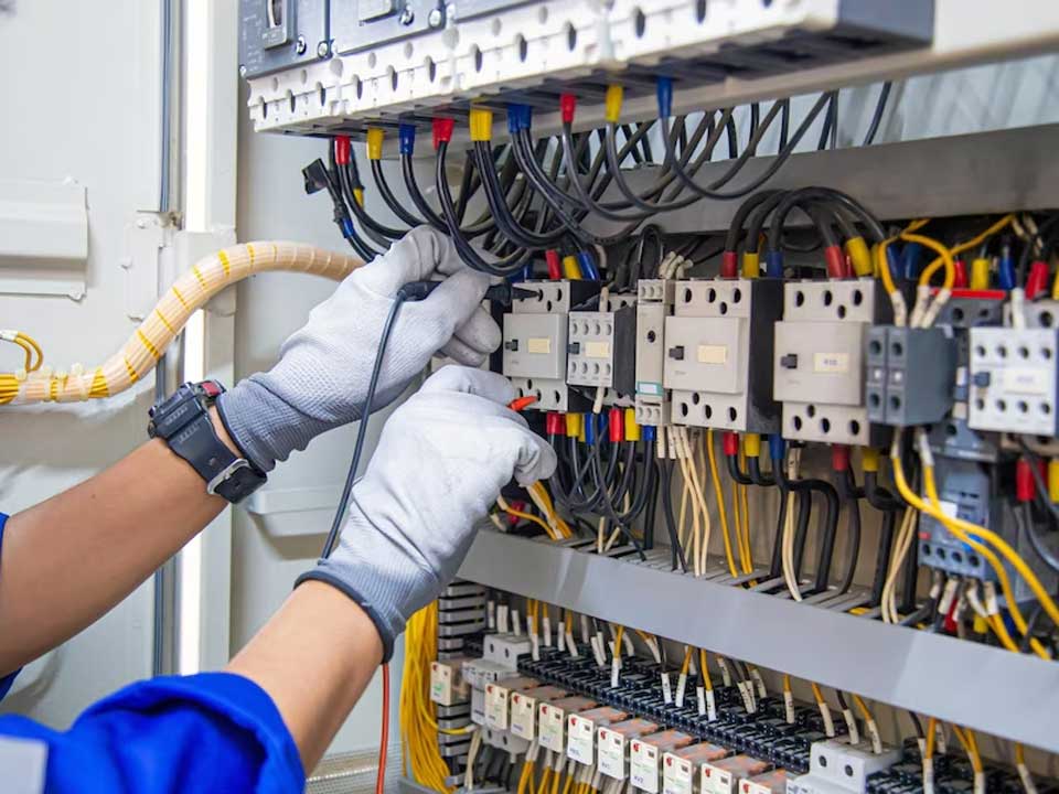 Sıhhi Tesisat, Elektrik Tesisatı, Doğalgaz Tesisatı ve Projeleri